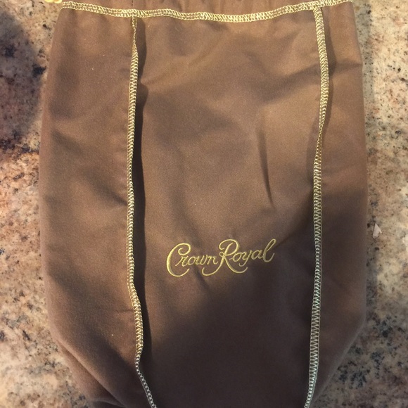 25 Crown Royal bags - Picture 2 of 2